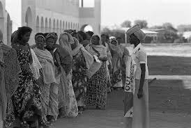 Vote pour l'indépendance le 08 mai 1977.